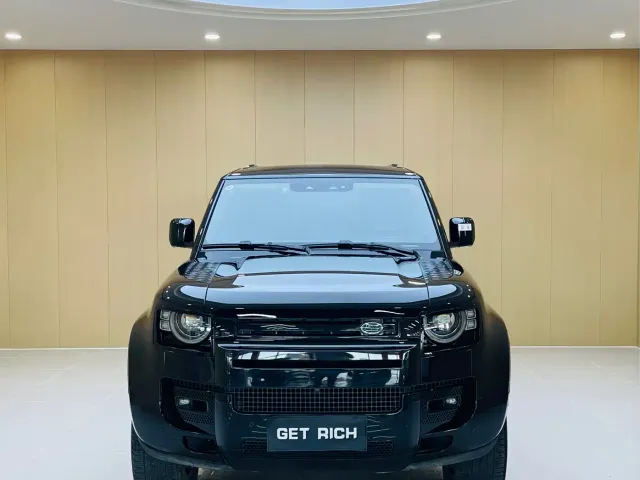 Land Rover Defender — Фото автомобиля 2