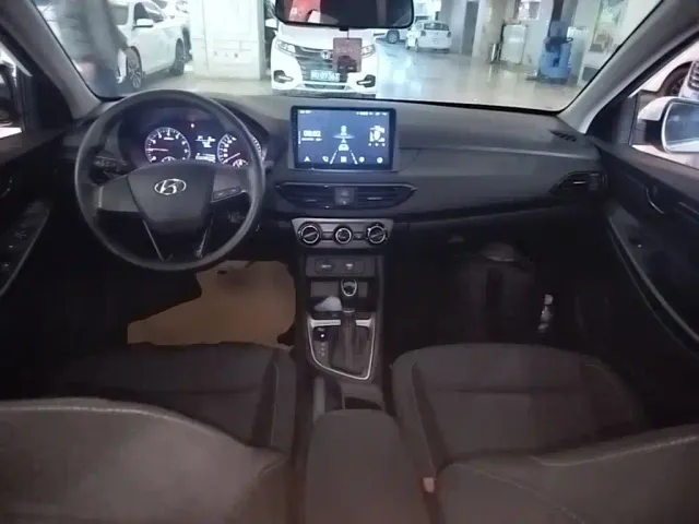 Hyundai Elantra — Фото автомобиля 9