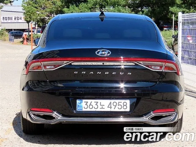 Hyundai Grandeur (New) Hybrid — Фото автомобиля 4