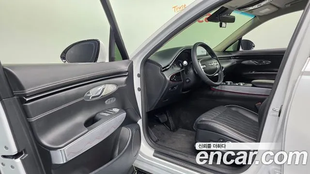 Genesis GV70 2.5T Бензин AWD — Фото автомобиля 9