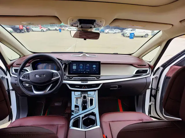 Geely Jiaji — Фото автомобиля 7