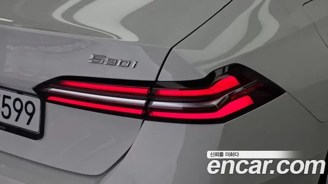 BMW 5 Series — Фото автомобиля 8