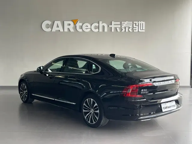 Volvo Volvo S90 2024 B5 Momentum Luxury Edition — Фото автомобиля 6