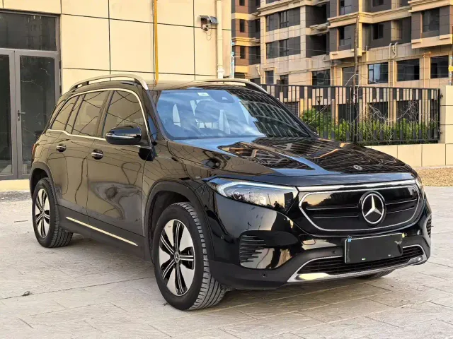 Mercedes-Benz EQB — Фото автомобиля 3