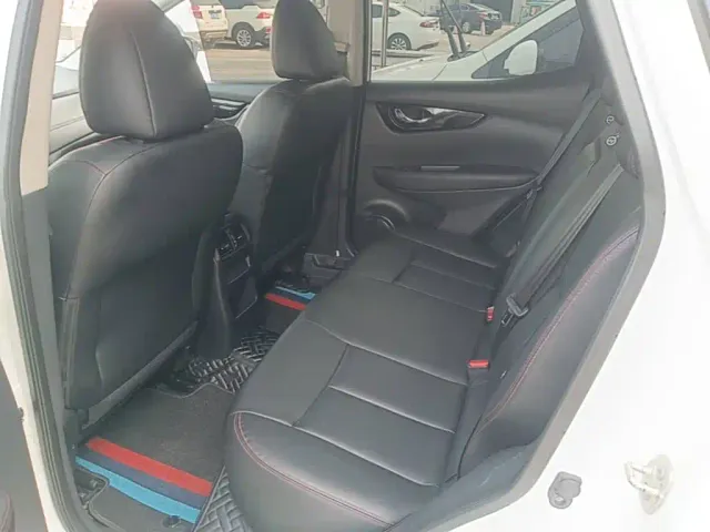Nissan Qashqai — Фото автомобиля 16