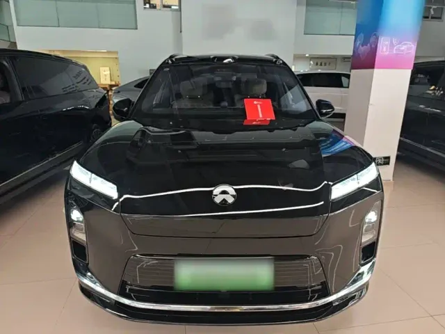 Nio ES8 — Фото автомобиля 2