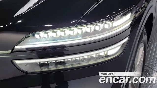 Genesis GV70 — Фото автомобиля 22