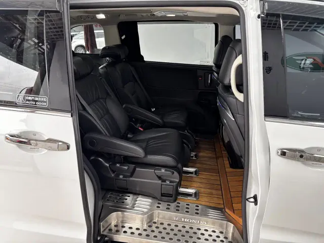Honda Odyssey — Фото автомобиля 23