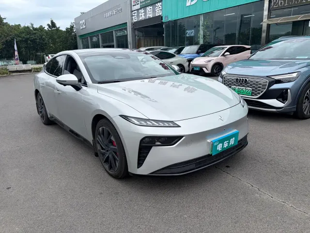 Dongfeng eπ 007 — Фото автомобиля 3