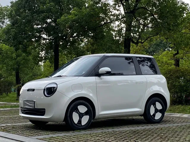 Фотография автомобиля — Changan Lumin