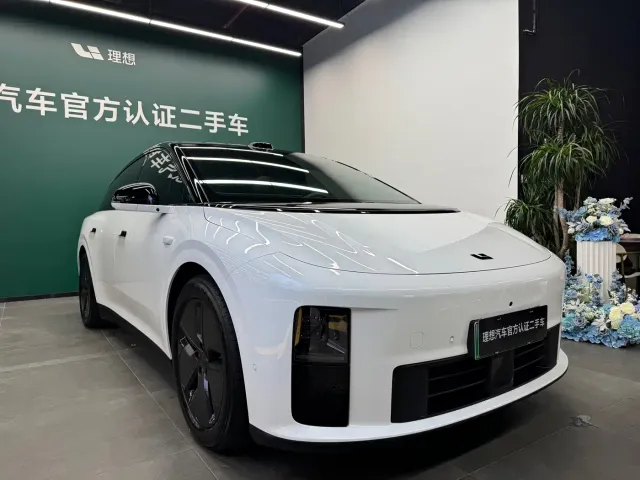 Li Auto i6 — Фото автомобиля 2