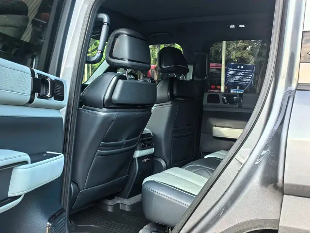 BYD FangChengBao Leopard 5 — Фото автомобиля 10