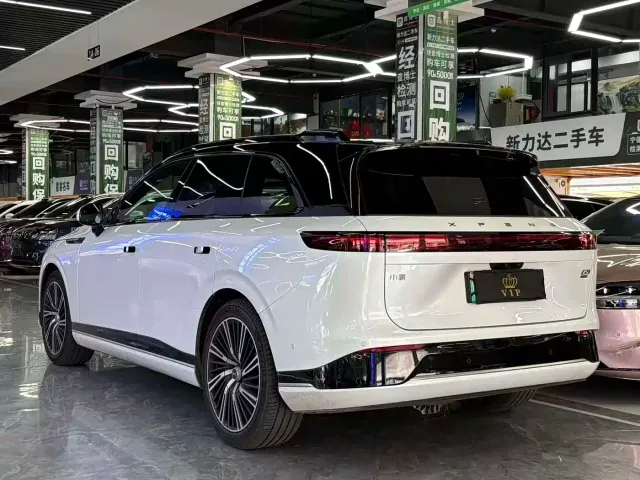 Xpeng G9 — Фото автомобиля 14