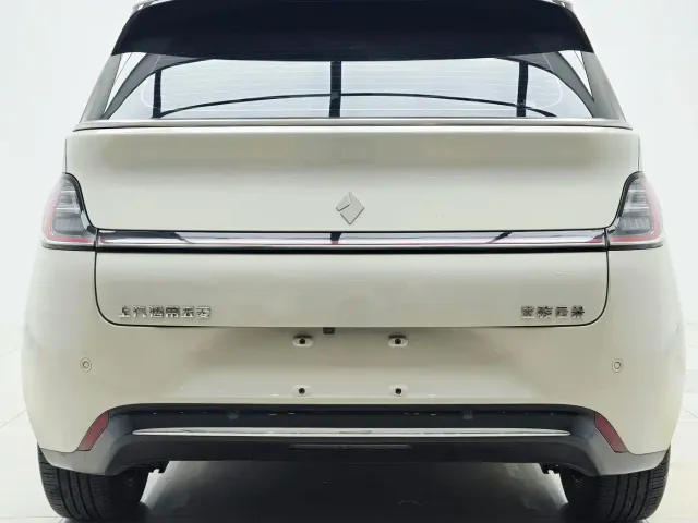 Baojun Cloud — Фото автомобиля 6