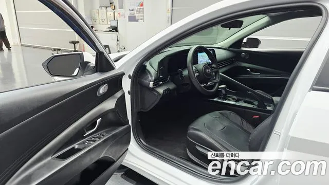 Hyundai Avante CN7 — Фото автомобиля 15