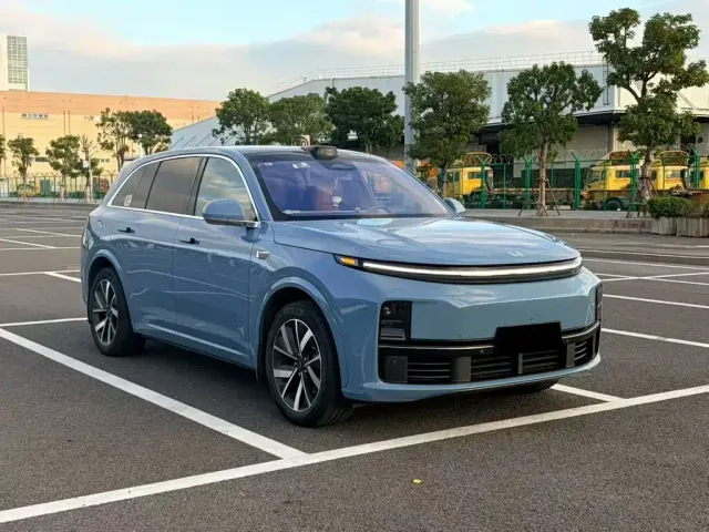 Li Auto L7 — Фото автомобиля 3