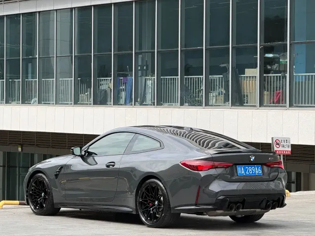 BMW M4 — Фото автомобиля 5