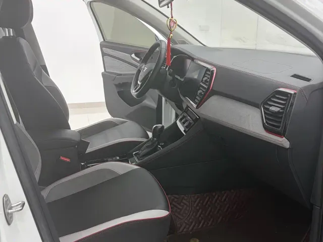 Jetta VS7 — Фото автомобиля 10