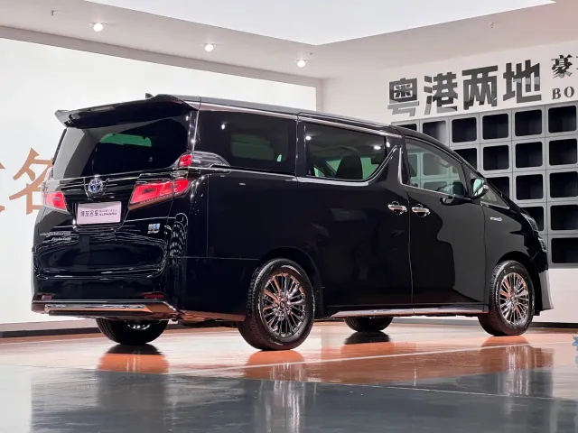 Toyota Vellfire — Фото автомобиля 7