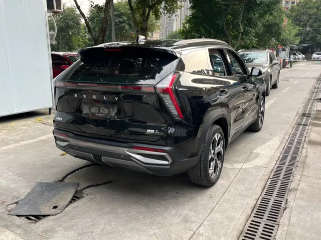 Geely Boyue L — Фото автомобиля 4