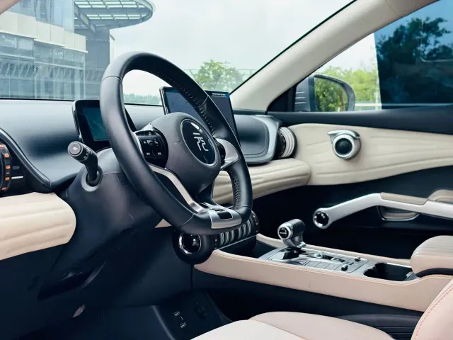 BYD Yuan PLUS — Фото автомобиля 5