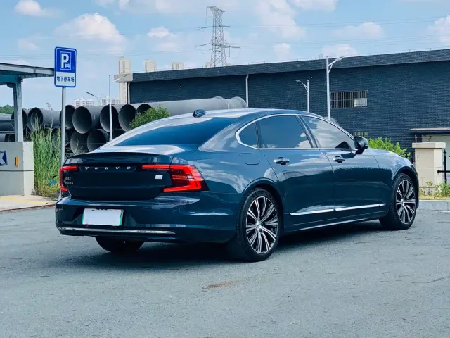 Volvo S90 — Фото автомобиля 6
