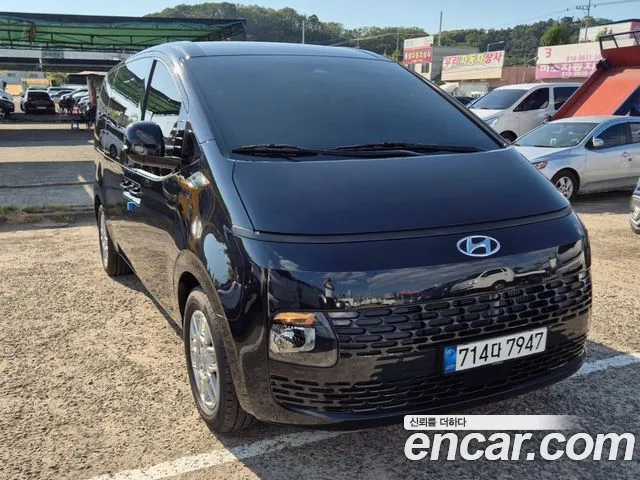 Фотография автомобиля — Hyundai Staria