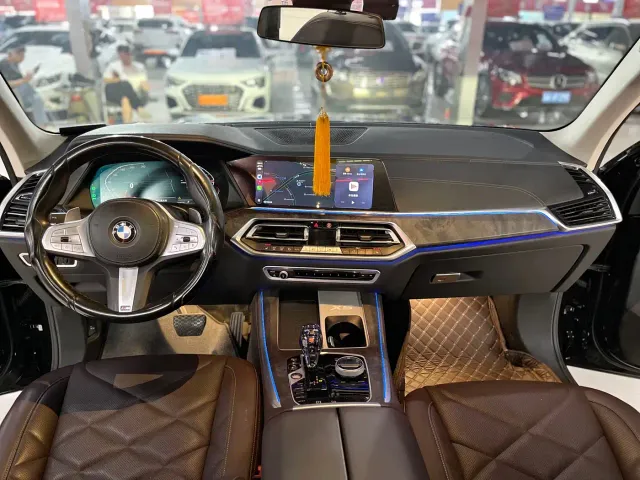BMW X5 — Фото автомобиля 9