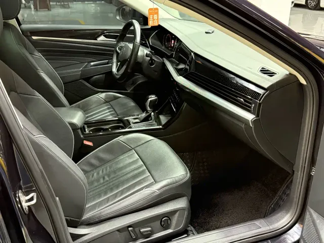 Volkswagen Passat — Фото автомобиля 11