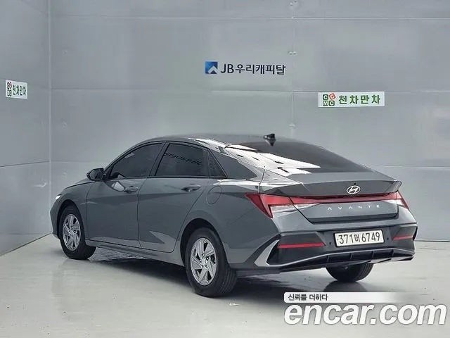 Hyundai AVANTE Новый Avante (CN7) — Фото автомобиля 3