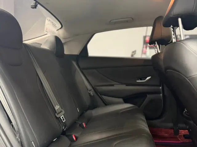 Hyundai Elantra — Фото автомобиля 13