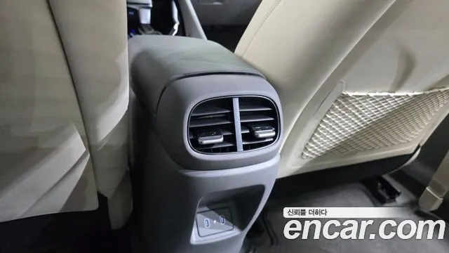 Hyundai AVANTE Inspiration — Фото автомобиля 30