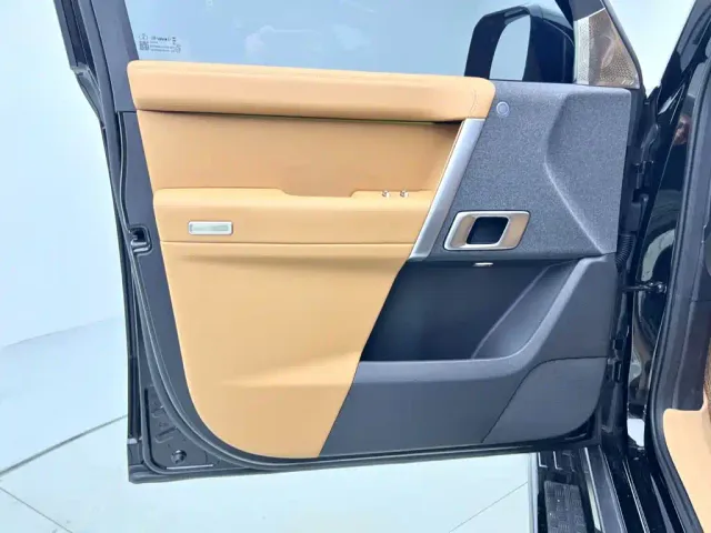 iCAR V27 — Фото автомобиля 10