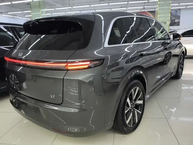 Li Auto L7 — Фото автомобиля 6