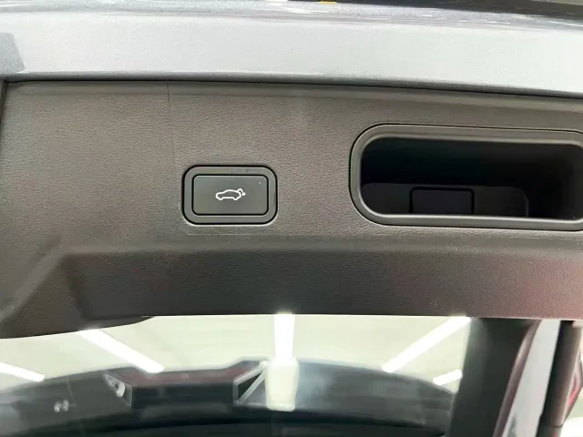 Geely Boyue L — Фото автомобиля 21