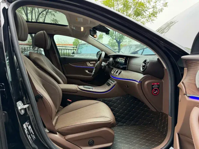 Mercedes-Benz E-Class — Фото автомобиля 7