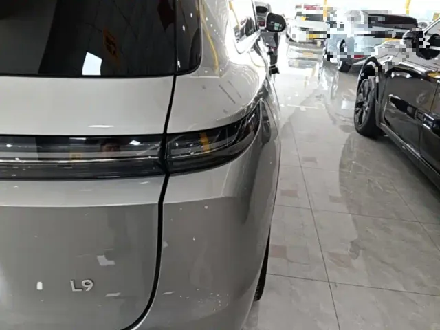 Li Auto Li Xiang L9 2022 Max — Фото автомобиля 7