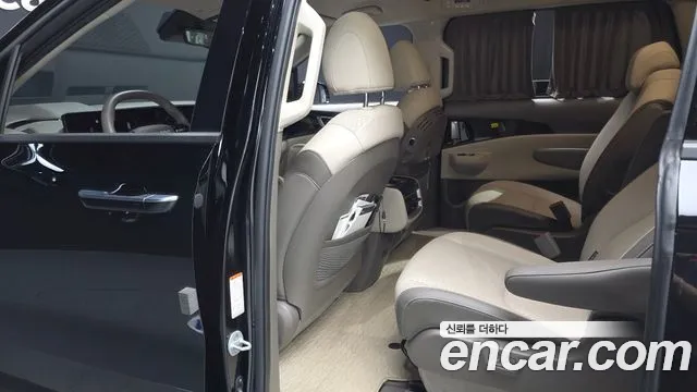 Kia Carnival Generation 4 — Фото автомобиля 18