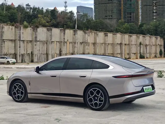 Changan Qiyuan A07 — Фото автомобиля 9