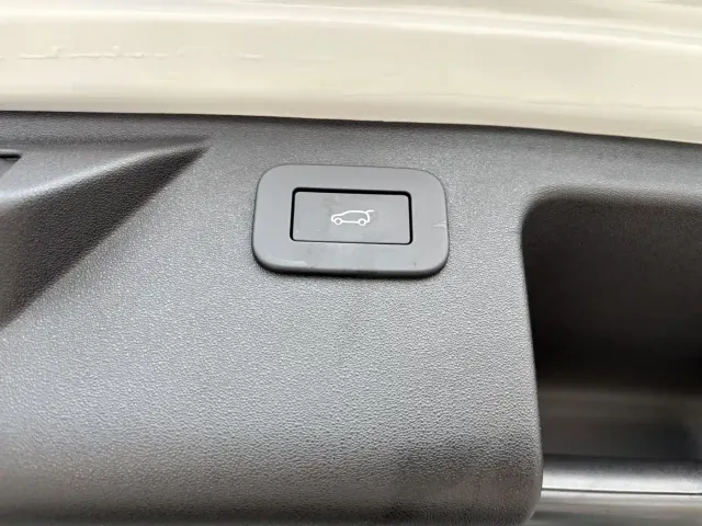 Land Rover Discovery Sport — Фото автомобиля 30
