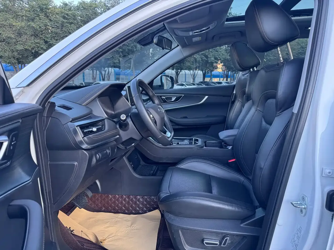 Chery Tiggo 8 2024 1.5TCI Auto New Dynamic Edition 7-seater — Фото автомобиля 4