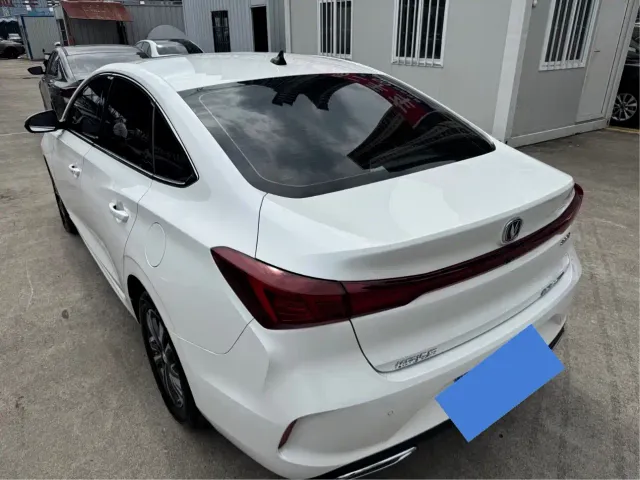 Changan Eado — Фото автомобиля 15