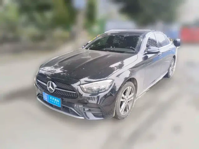 Фотография автомобиля — Mercedes-Benz E-Class