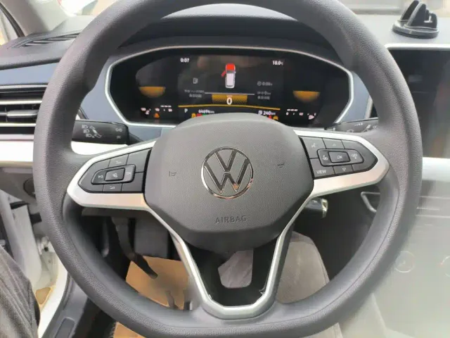 Volkswagen Lavida — Фото автомобиля 7