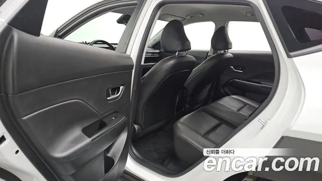Hyundai Kona SX2 — Фото автомобиля 16