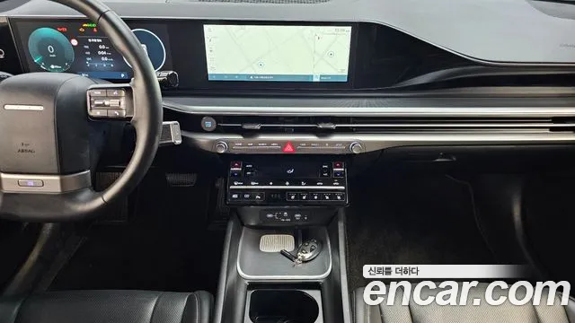 Hyundai Grandeur Grandeur (GN7) 2.5 Бензин 2WD — Фото автомобиля 17