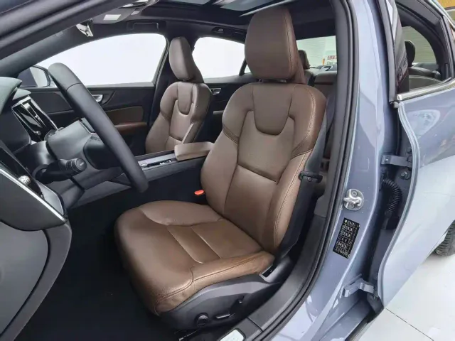 Volvo S60 — Фото автомобиля 18