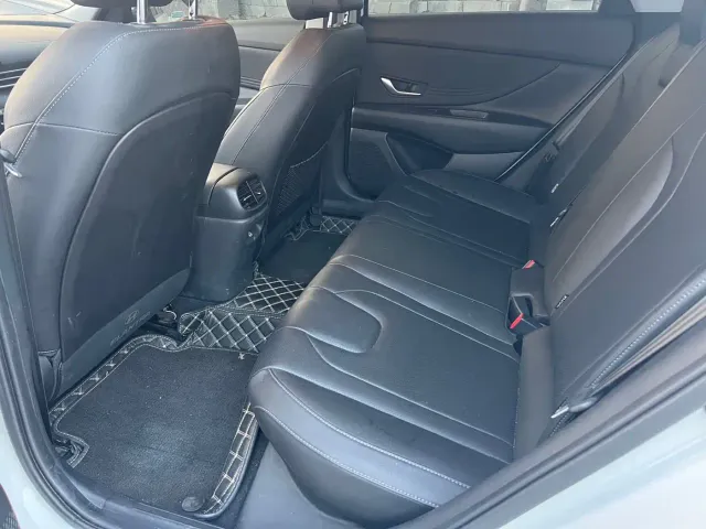 Hyundai Elantra — Фото автомобиля 10