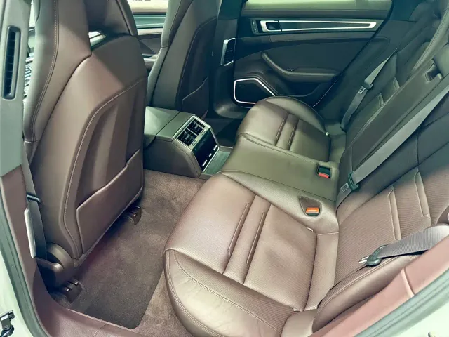 Porsche Panamera — Фото автомобиля 28