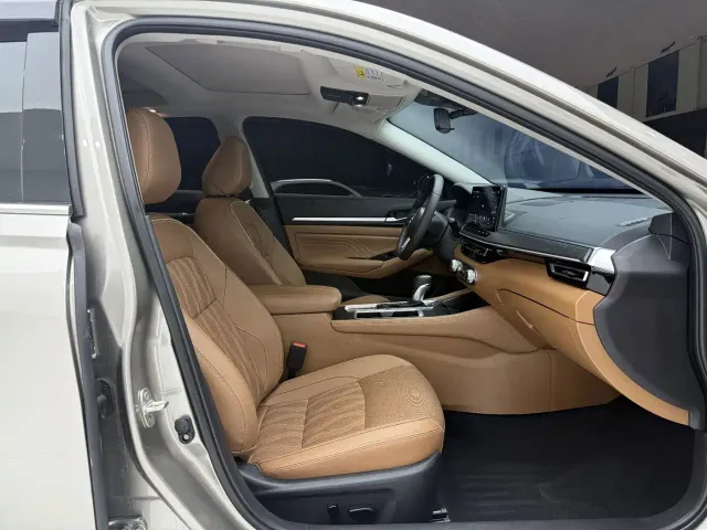 Nissan Teana — Фото автомобиля 15
